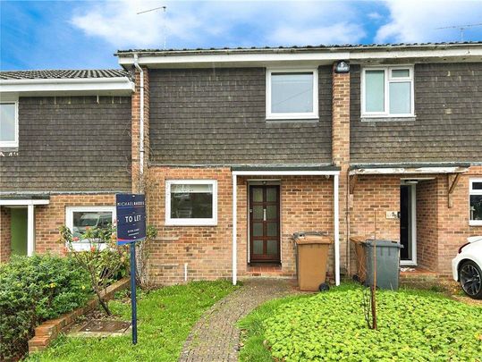 3 bedroom terraced house to rent - Photo 1