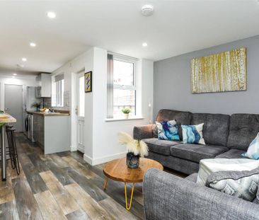 1 bedroom in a house share to rent - Photo 3