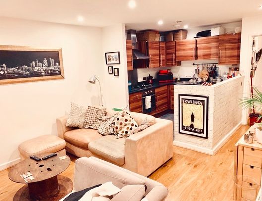 2 Bed Flat, Dalston, N16 - Photo 1