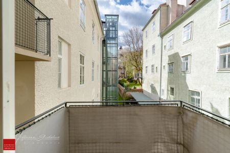 GROßZÜGIGE ALTBAUWOHNUNG IN ZENTRUMSLAGE - Photo 4