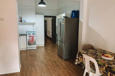 Stylish Three-Bedroom Home in Prime Richmond Location! - Photo 5