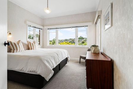 Beautifully Presented Home in The Bays - Photo 5