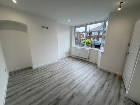 Swinford Road, Fallings Park, Wolverhampton - Photo 2