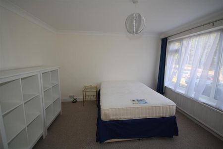 4 bedroom terraced house to rent - Photo 4