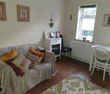 One Bedroom Bright Maisonette with Private Garden to Rent in Dagenham, 5 min Walk to Tube - Photo 5