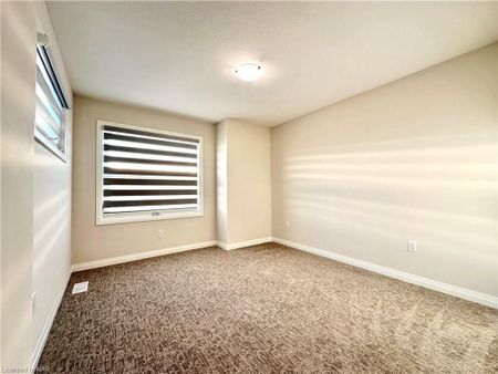 For Lease - 47 Saffron Way, Pelham, Ontario - Photo 4