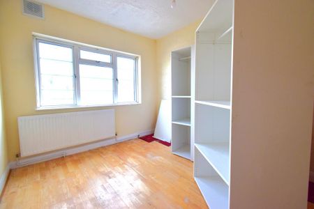 4 bedroom flat to rent - Photo 4