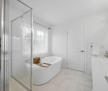 For Lease - 43 Swordfish Drive, Whitby, Ontario - Photo 3