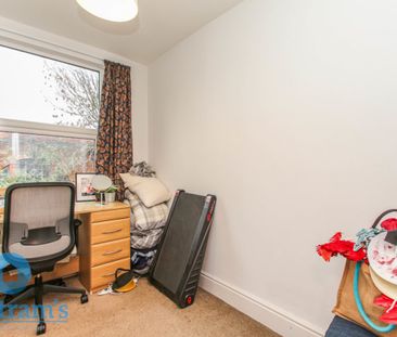 2 bed Mid Terraced House for Rent - Photo 2