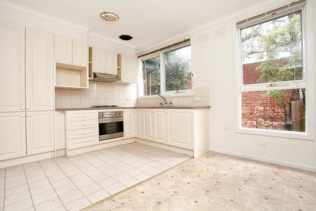 3/174 Prospect Hill Road, Canterbury VIC 3126 - Apartment For Rent | Domain - Photo 3
