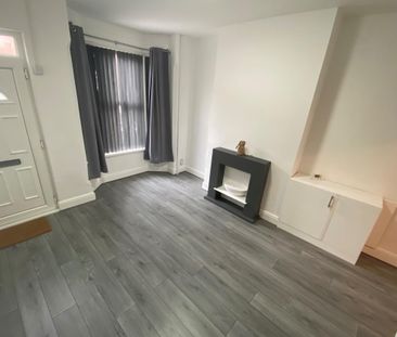 2 bedroom house - terraced to rent - Photo 1