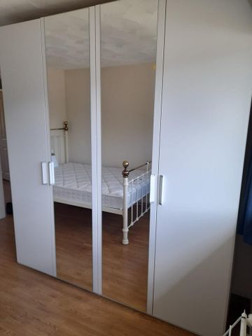 4 bedroom terraced house to rent - Photo 5