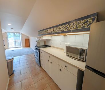 977 Parkhill Ave, Burlington - All Inclusive 1 Bed Upper Unit - Photo 6