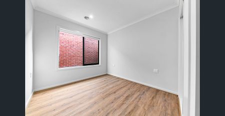 Grand Accessibility, Modern Comfort – A Clyde North Standout - Photo 2