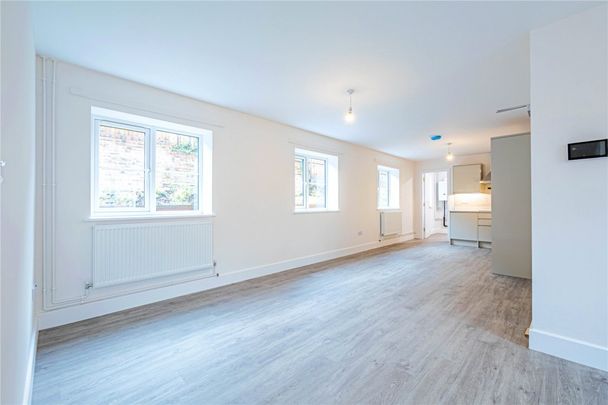 2 bed Ground Floor Flat for rent - Photo 1