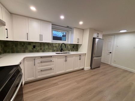 For Lease - 2177 Dublin Avenue Unit# Unit B, Belair Park - Copeland Park and Area, Ontario - Photo 5