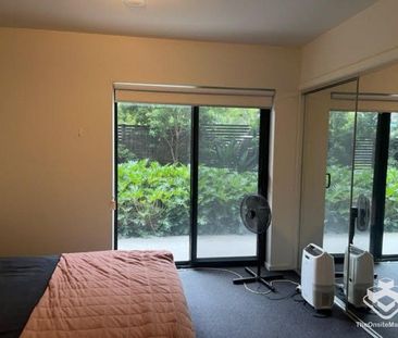 Ground floor with courtyards - Photo 4