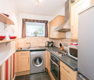 2 bedroom flat to rent - Photo 5