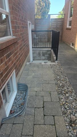 For Lease - 83 Aloe Avenue, Richmond Hill, Ontario - Photo 2