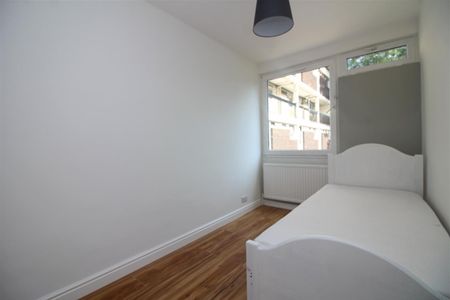 3 Bedroom Flat To Let - Photo 4