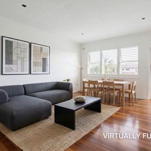 Residents' shared parking available on a first-come, first-served basis - Photo 2