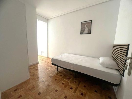 Calle de Fermín Caballero, Madrid, Community of Madrid 28034 - Photo 1