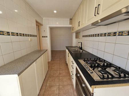 47 Tooronga Road, Malvern East VIC 3145 - House For Rent | Domain - Photo 5