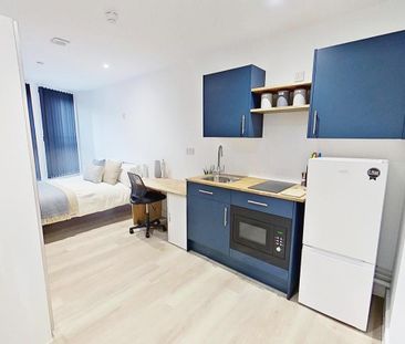 Studio to rent - Photo 2