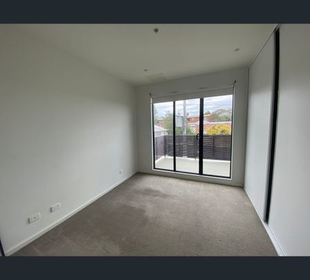 6/100 Union Road, Ascot Vale, Vic 3032 - Photo 1