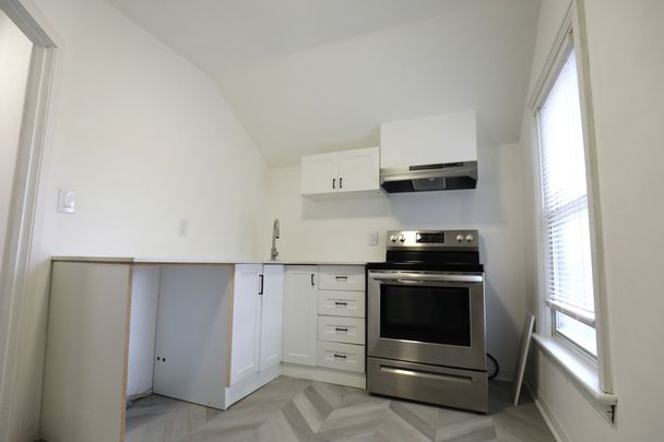 For Lease - 148 Victoria Avenue Unit# Upper level unit, Hamilton, Ontario - Photo 1