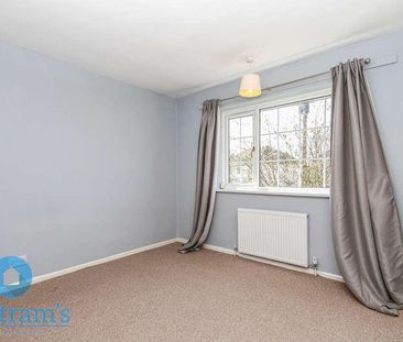 Stirling Grove, Clifton, NG11 - Photo 2