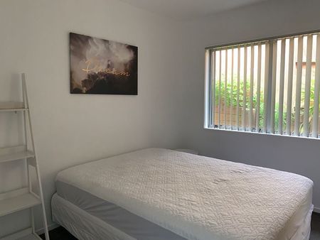 Chic 2BR New Build in Browns Bay! - Photo 2