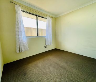 Modern Living in the Heart of Kwinana – Low Maintenance & Central - Photo 6