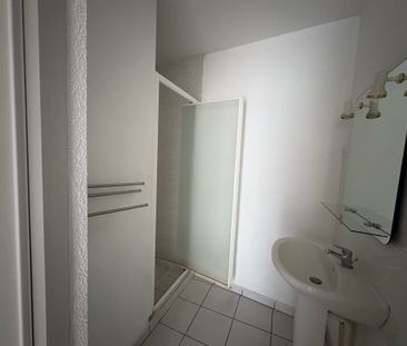 Location Appartement 3 pièces 70m² MONTROND LES BAINS 42210 - Photo 4