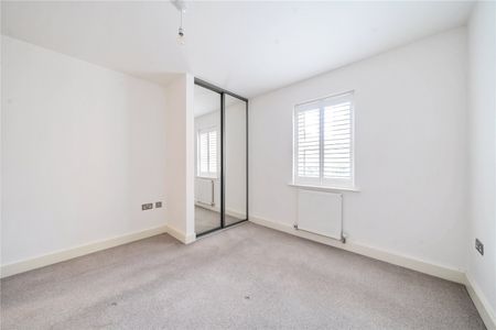 Alexandra Road, Watford, Hertfordshire, WD17 - Photo 2