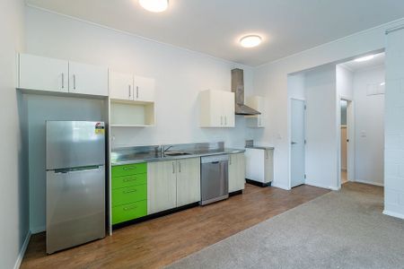 Renovated One bedroom Unit - Photo 4