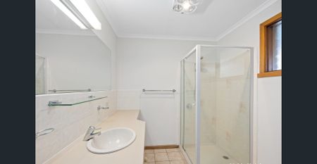 5 Bedroom House on Acreage in great location - Photo 2