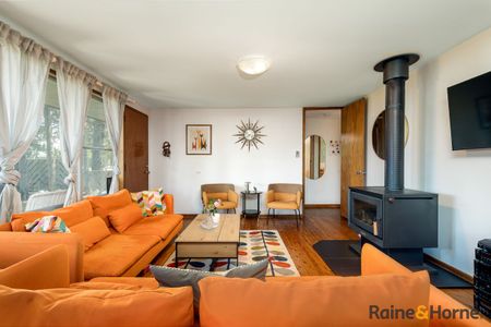 Spacious Shared Living Near the University - $500 Per Week - Photo 2