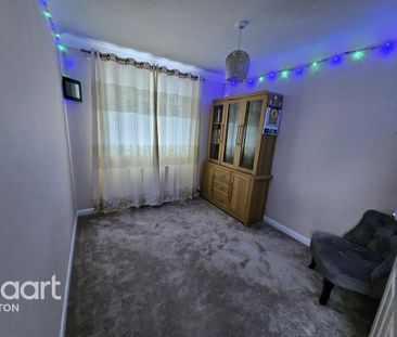 4 bedroom detached bungalow to rent - Photo 2