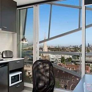 Studio Regular - Photo 2