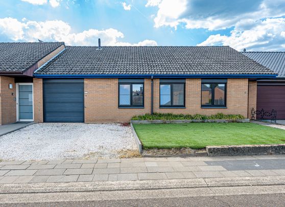 Instapklare woning met tuin op rustige locatie nabij het centrum - Photo 1