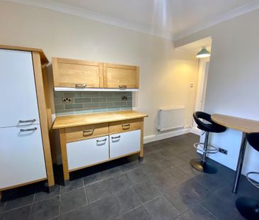 3 bedroom terraced house to rent - Photo 4
