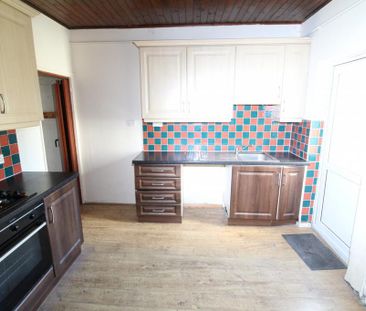 3 bedroom terraced house to rent - Photo 3