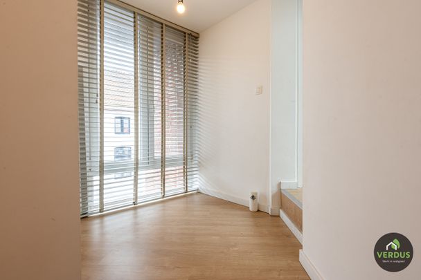 Lichtrijke gerenoveerde hoekwoning te Gent - Foto 1