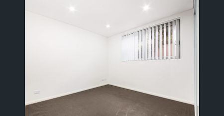 Modern Apartment Living in Castle Hill - Photo 4