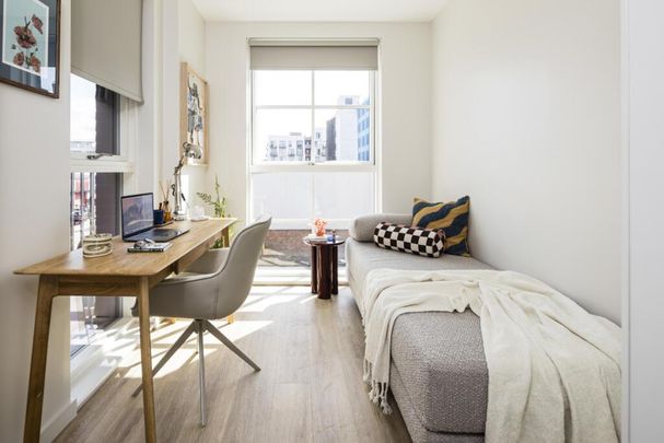 3 bedroom apartment to rent - Photo 1