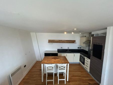 2 bedroom apartment to rent - Photo 5
