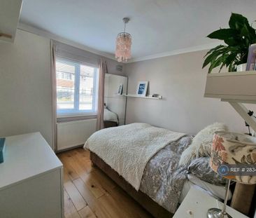 2 bedroom maisonette to rent - Photo 3