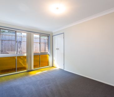 25 Wardoo Street, Southport QLD 4215 - House For Rent - $750 | Domain - Photo 2