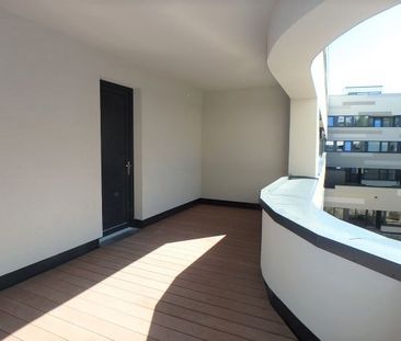 Moderne 2-Zimmer Wohnung mit Lift, großer Loggia und Garagenplatz - Photo 4